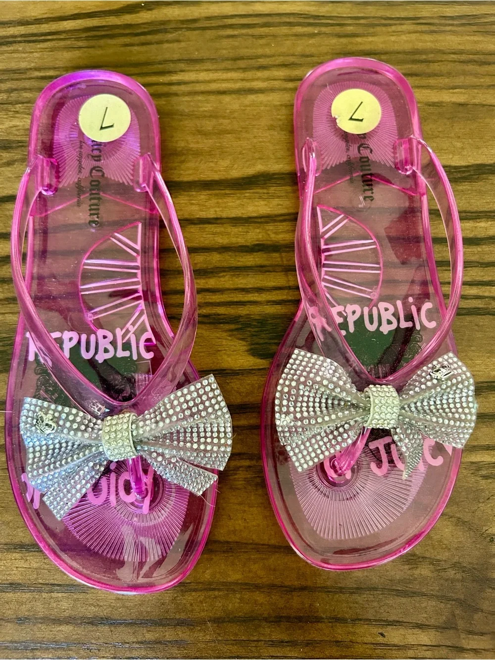 Juicy Couture Pink Bow Flip Flops - Size 7